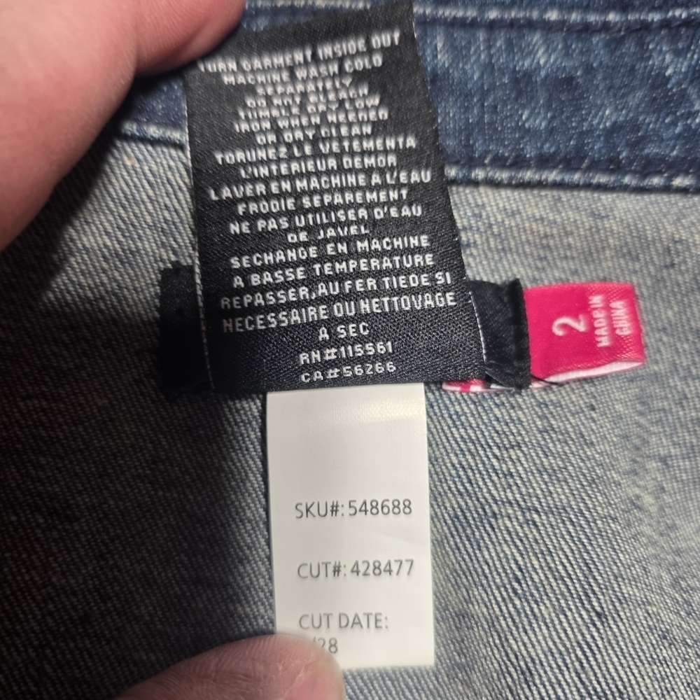 💙 Torrid Size 2 Denim Jacket | Classic Blue Jean Jacket | Excellent Condition image 5